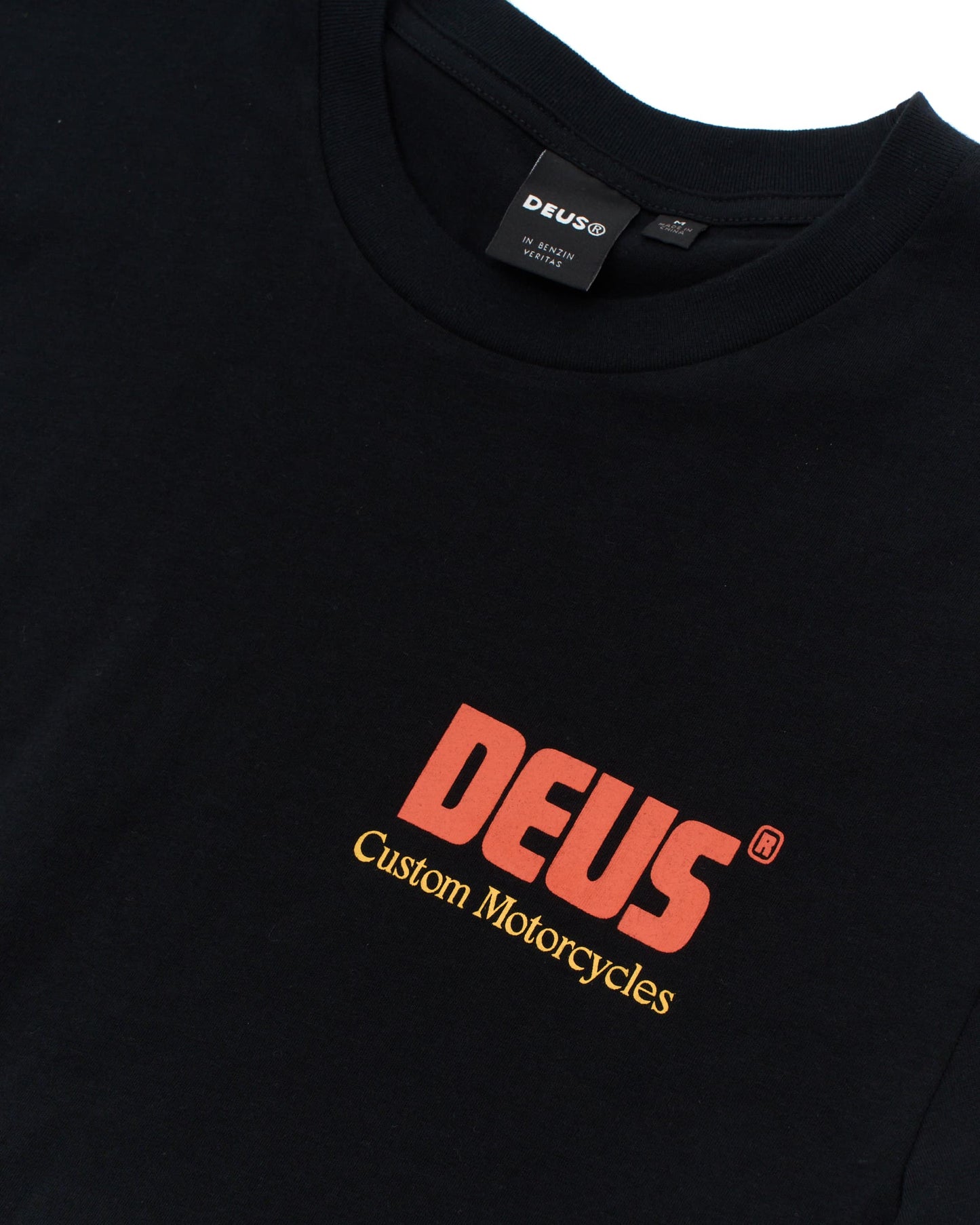 DEUS EX MACHINA DROP DOWN TEE - BLACK