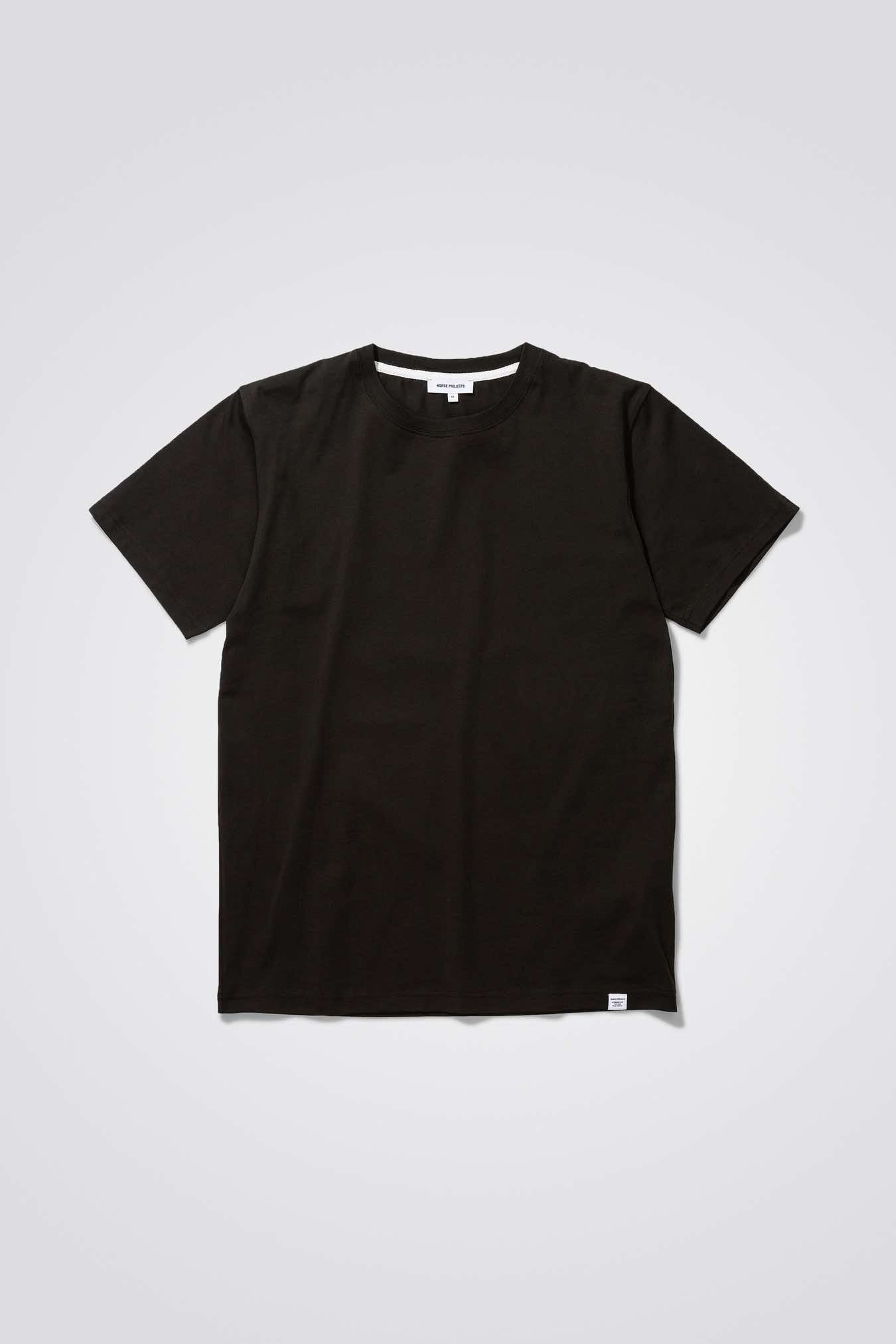 NORSE PROJECTS NIELS STANDARD T-SHIRT - BLACK OLIVE