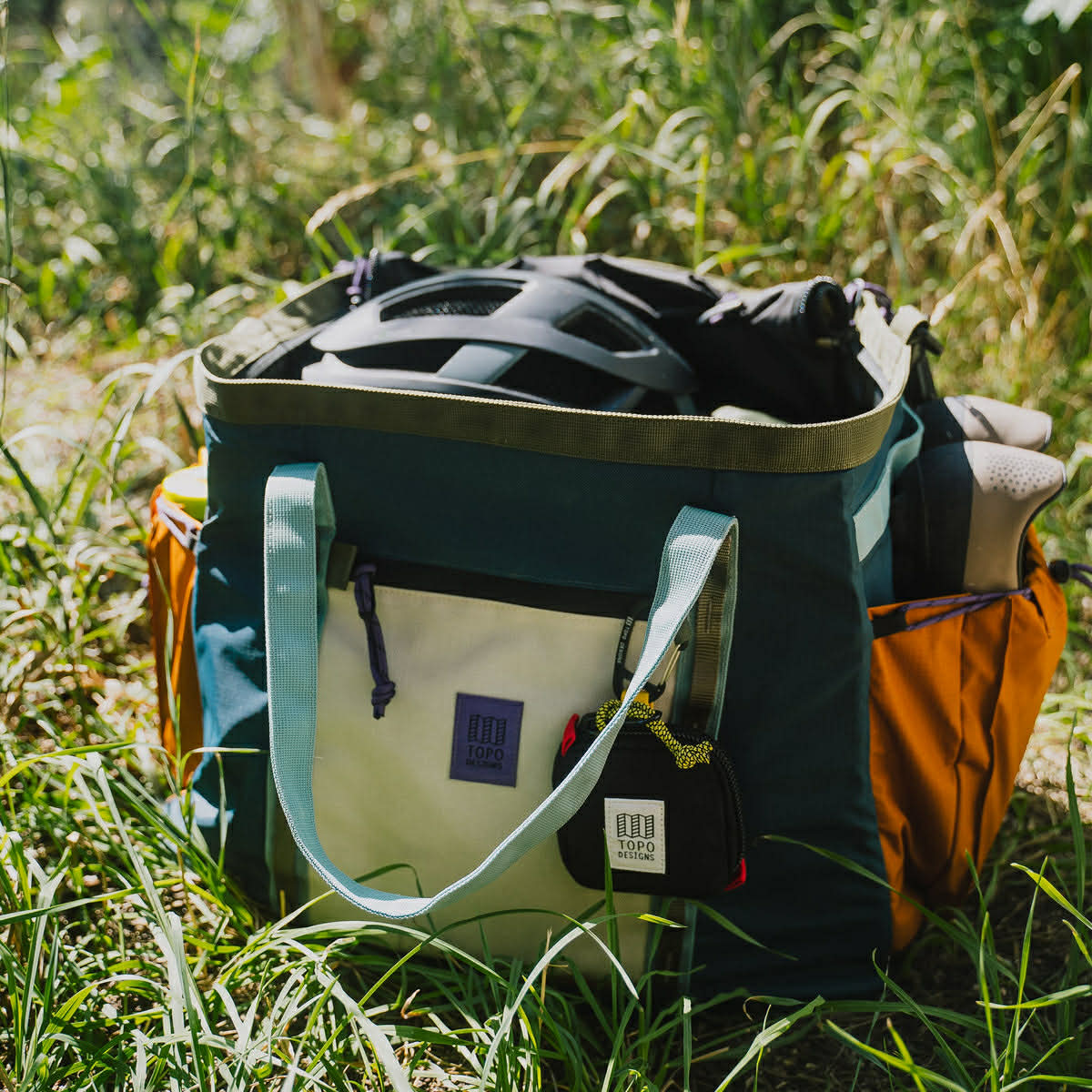 TOPO DESIGNS MOUNTAIN GEAR BAG 48L - FOREST / BONE WHITE