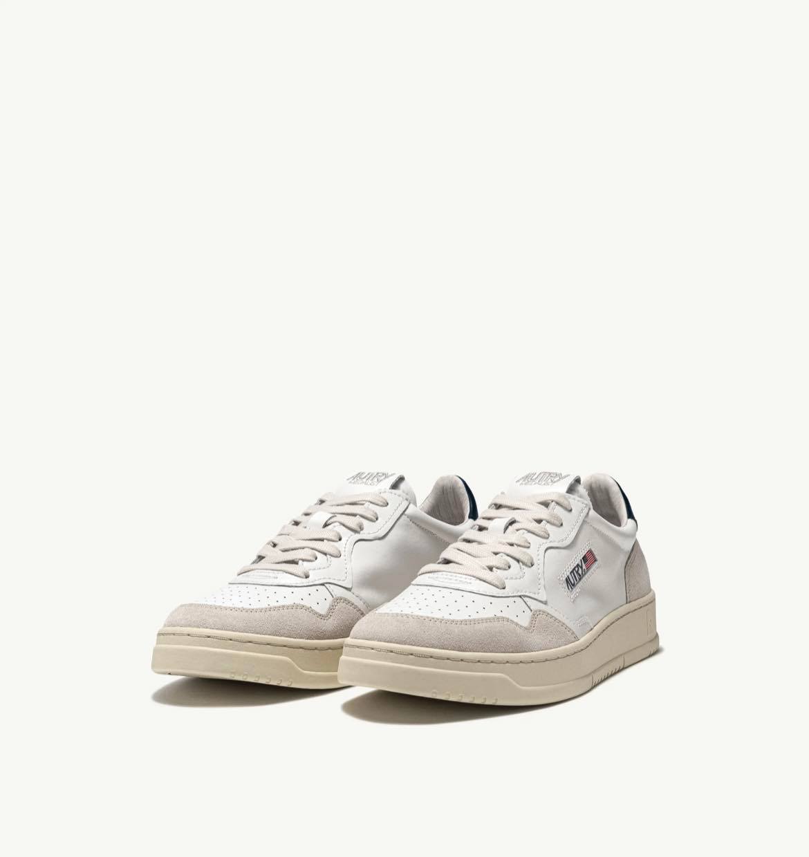 AUTRY MEDALIST LOW LEATHER SUEDE - WHITE / BLUE