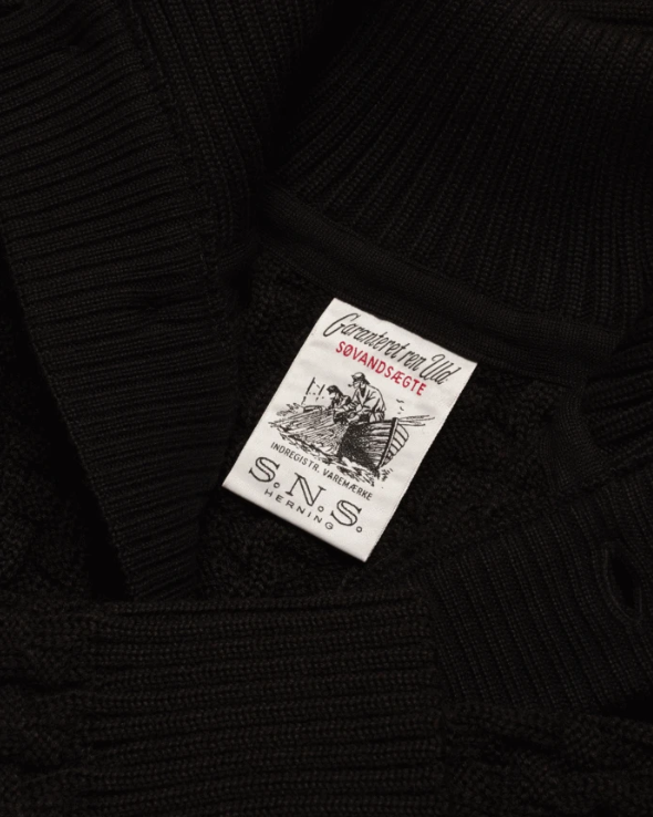 S.N.S. HERNING STARK CARDIGAN - BLACK VOID
