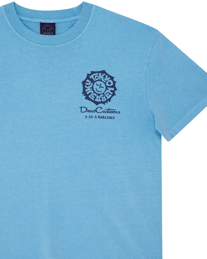 DEUS EX MACHINA TOKYO ADRRESS TEE - BONNIE BLUE