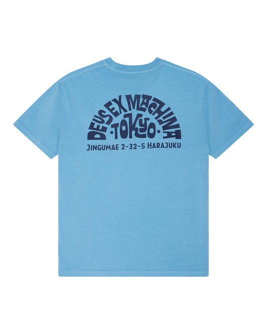 DEUS EX MACHINA TOKYO ADRRESS TEE - BONNIE BLUE
