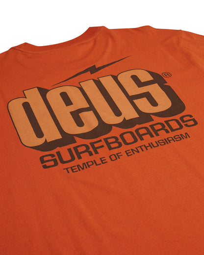 DEUS EX MACHINA BOLTER TEE - CLAY