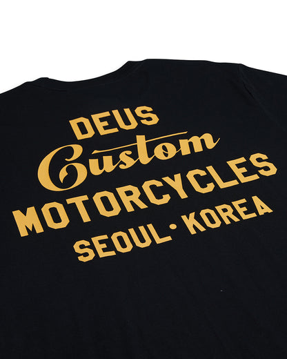 DEUS EX MACHINA TIME TAKER TEE - BLACK