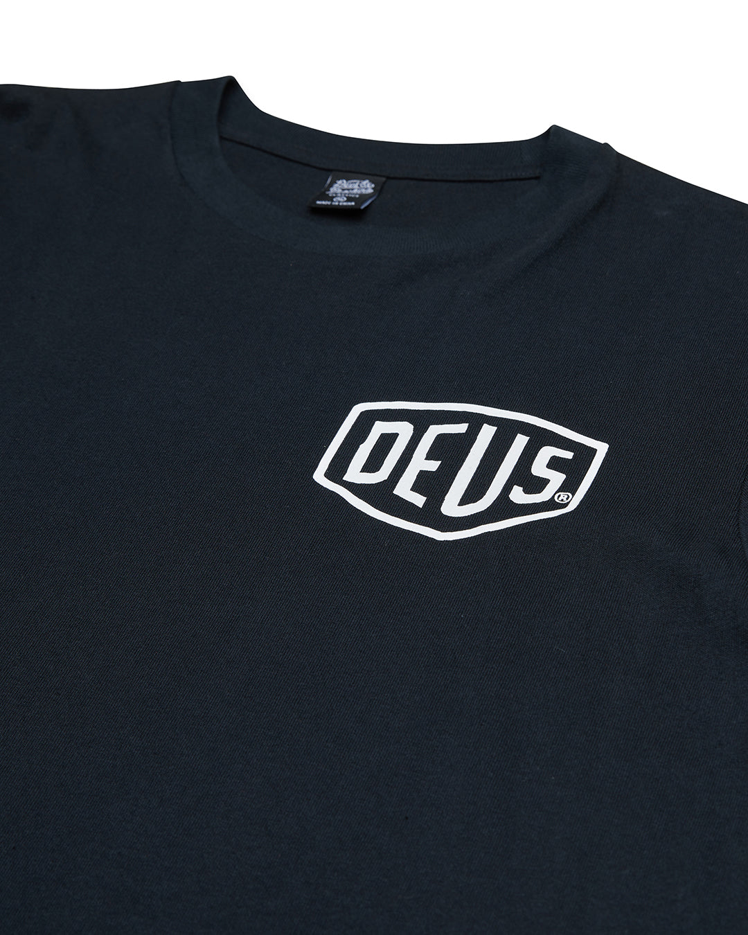 DEUS EX MACHINA CARBY PICKUP TEE - BLACK