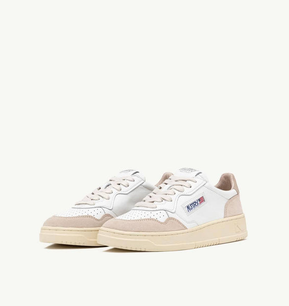 AUTRY MEDALIST LOW LEATHER SUEDE - WHITE / PEPPER