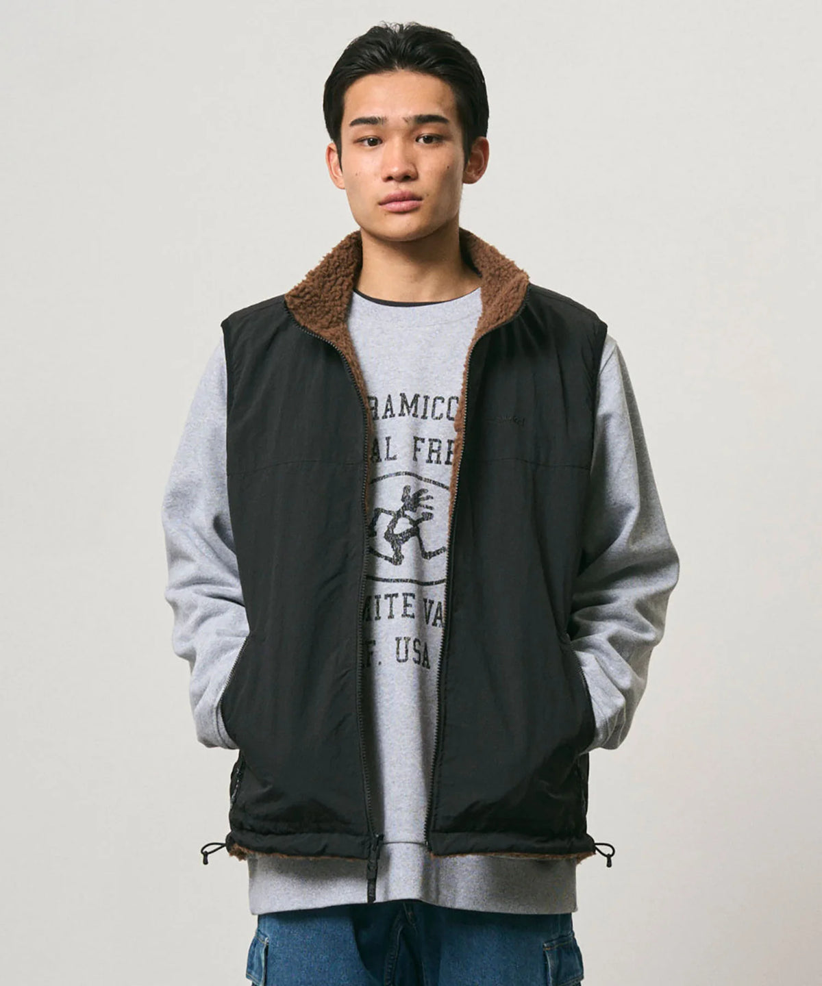 GRAMICCI REVERSIBLE SHERPA VEST - DARK BROWN / BLACK