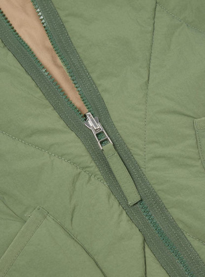 UNIVERSAL WORKS REVERSIBLE MILITARY LINER JACKET DIAMOND QUILT RECYCLED NYLON - GREEN / SAND