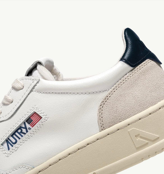 AUTRY MEDALIST LOW LEATHER SUEDE - WHITE / BLUE