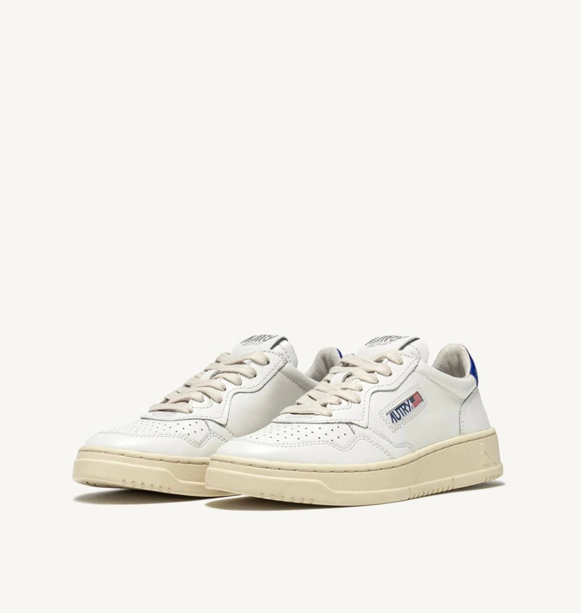 AUTRY MEDALIST LOW LEATHER - WHITE / PRINCE BLUE